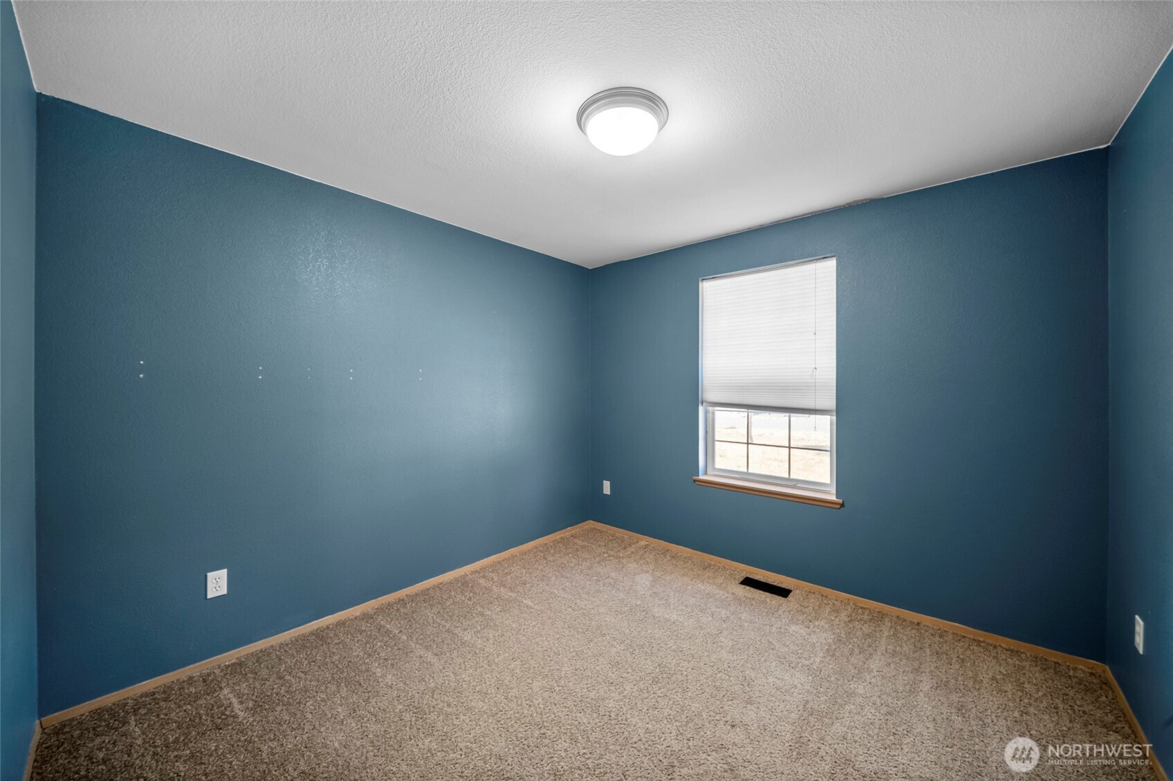 5921 184th Lane Southwest Rochester, WA 98579 - Photo 20 of 38