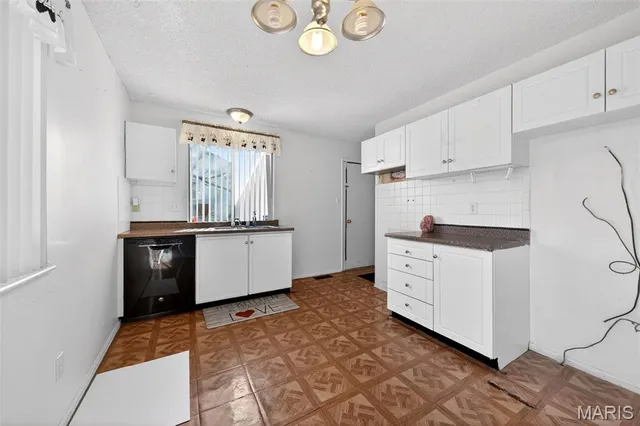 $149,900 | 12902 Vista Ridge Lane, St. Louis, MO 63138