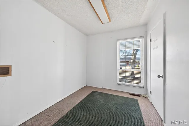 $149,900 | 12902 Vista Ridge Lane, St. Louis, MO 63138