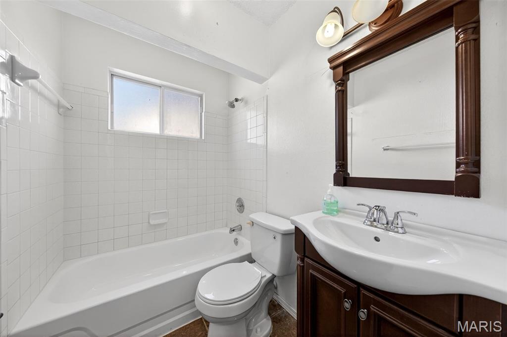 12902 Vista Ridge Lane St. Louis, MO 63138 - Photo 15 of 32