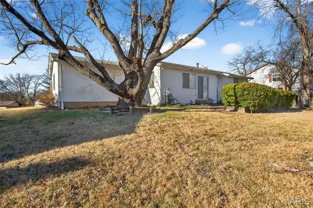 $149,900 | 12902 Vista Ridge Lane, St. Louis, MO 63138