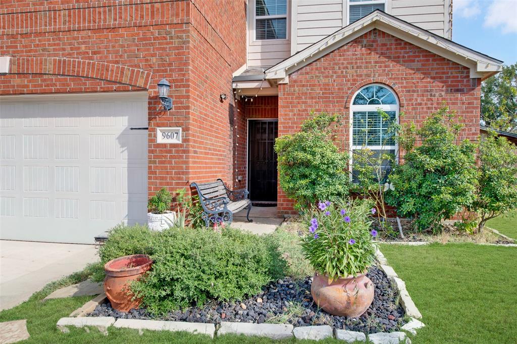 9607 Wind Ridge Way Dallas, TX 75217 - Photo 3 of 27 Gallery Image 3