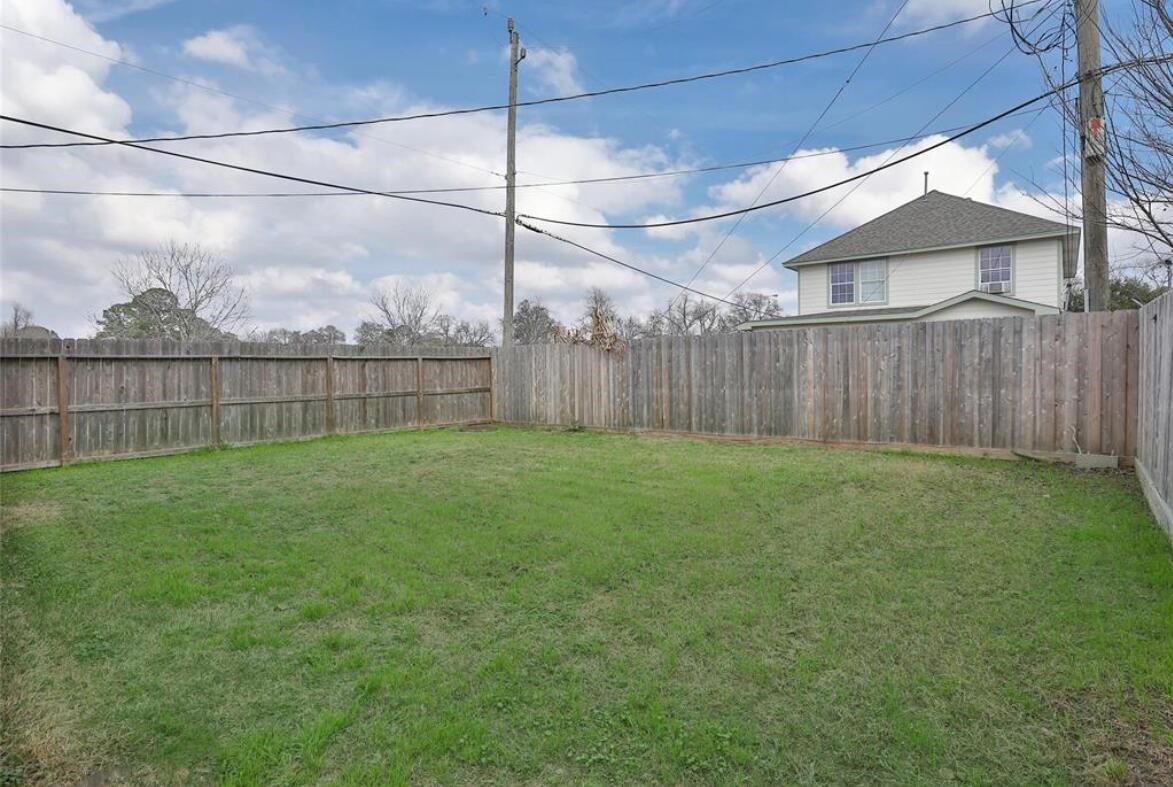 9042 McGallion Road Houston, TX 77022 - Photo 21 of 21 Gallery Image 21
