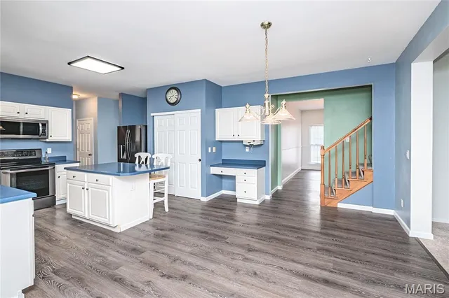 $390,000 | 17234 Hilltop Ridge Drive, Eureka, MO 63025