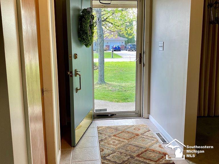 451 Ruff Drive Monroe, MI 48162 - Photo 4 of 23