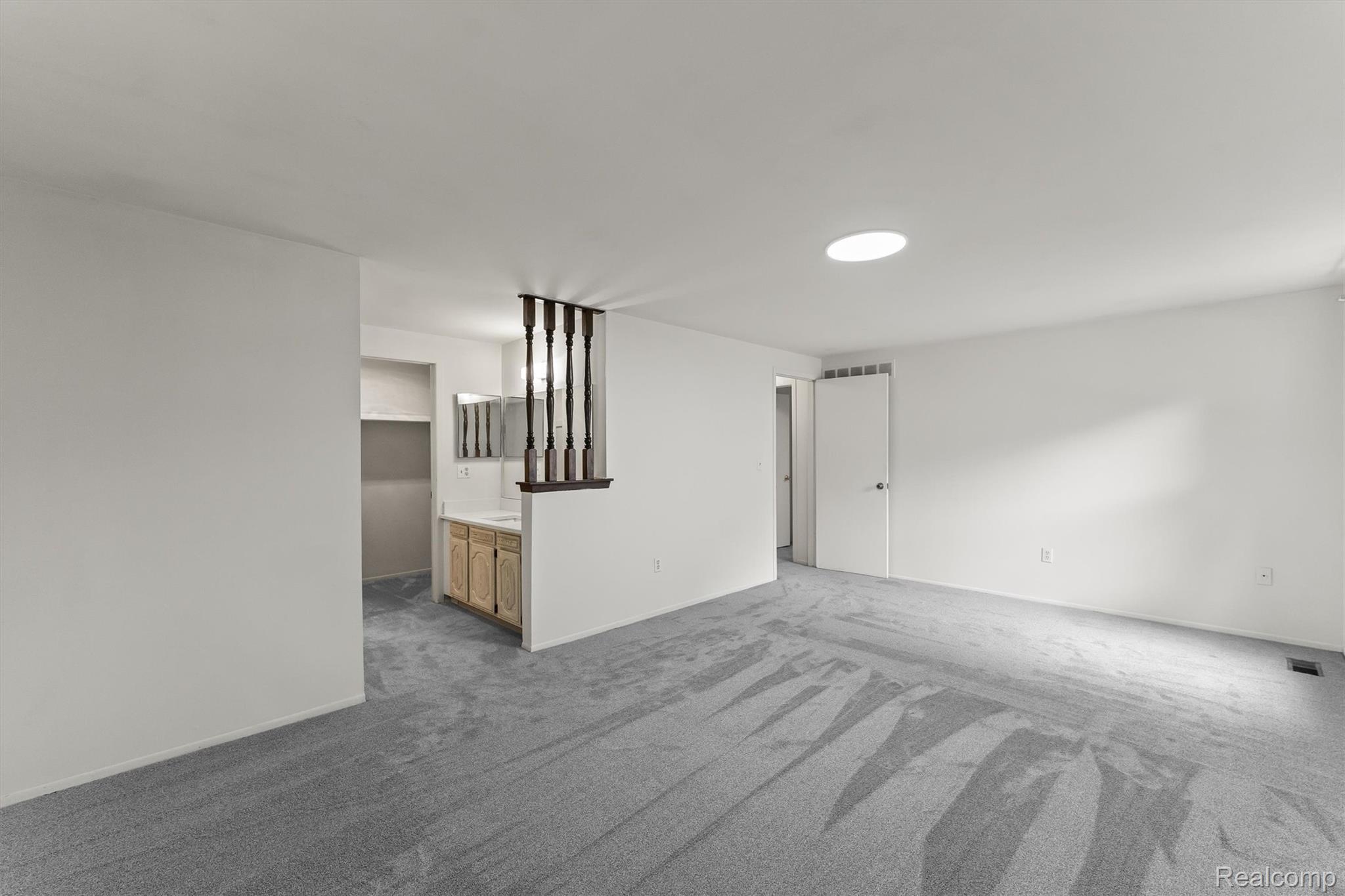 2118 Rutgers Drive Troy, MI 48085 - Photo 21 of 39 22-Rutgers.jpg