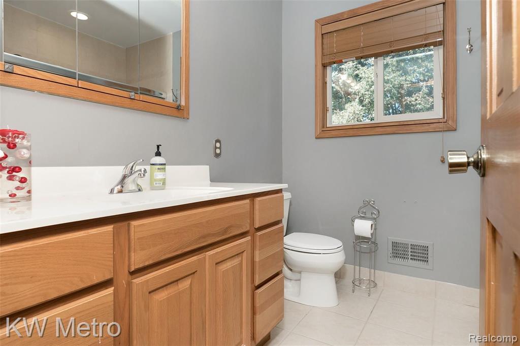 869 Timberline Drive Rochester Hills, MI 48309 - Photo 29 of 43