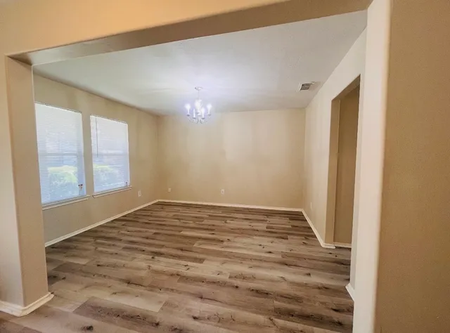 a view of empty room with window