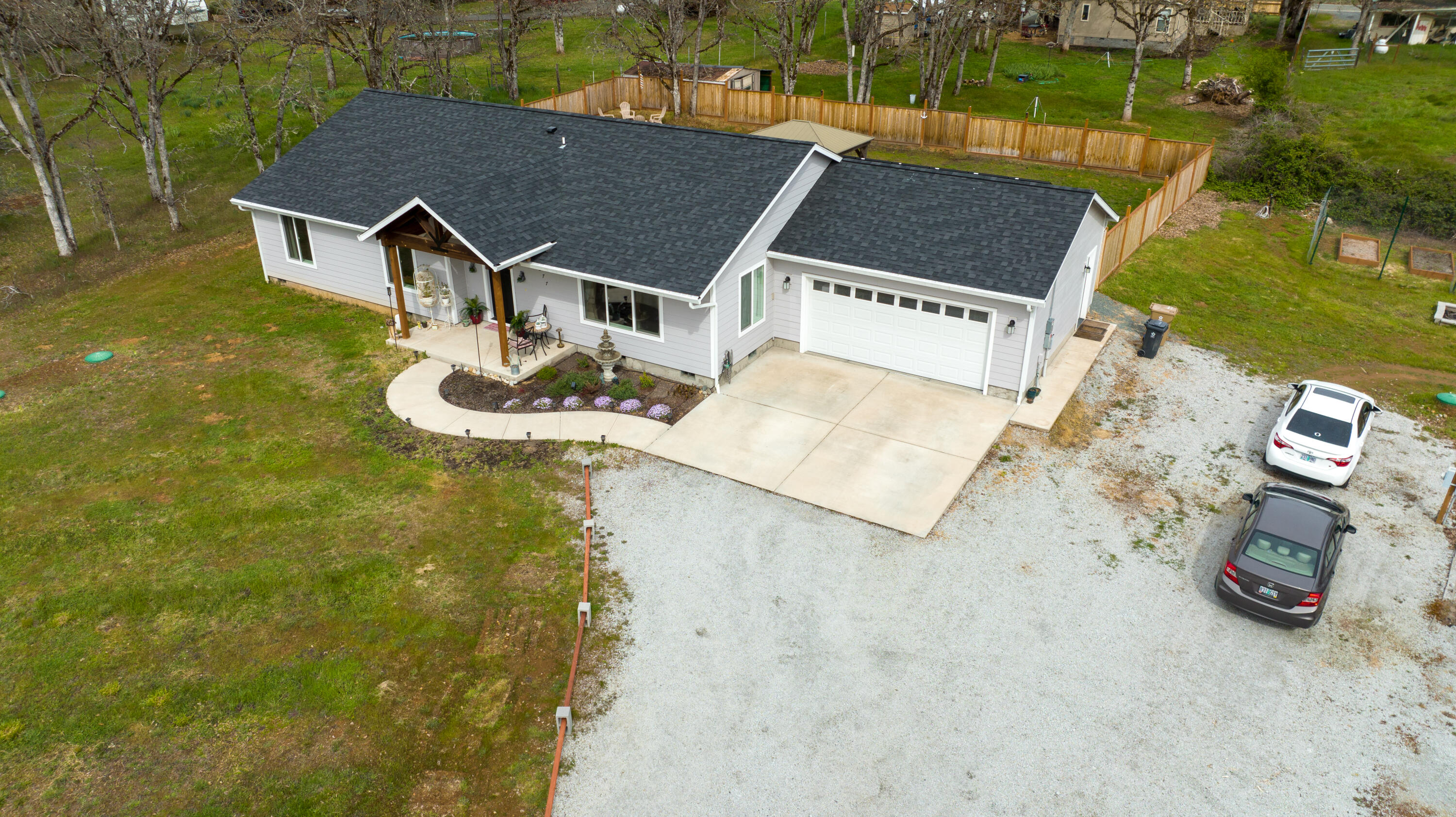 277 Chipley Road Grants Pass, OR 97526 - Photo 2 of 60 2