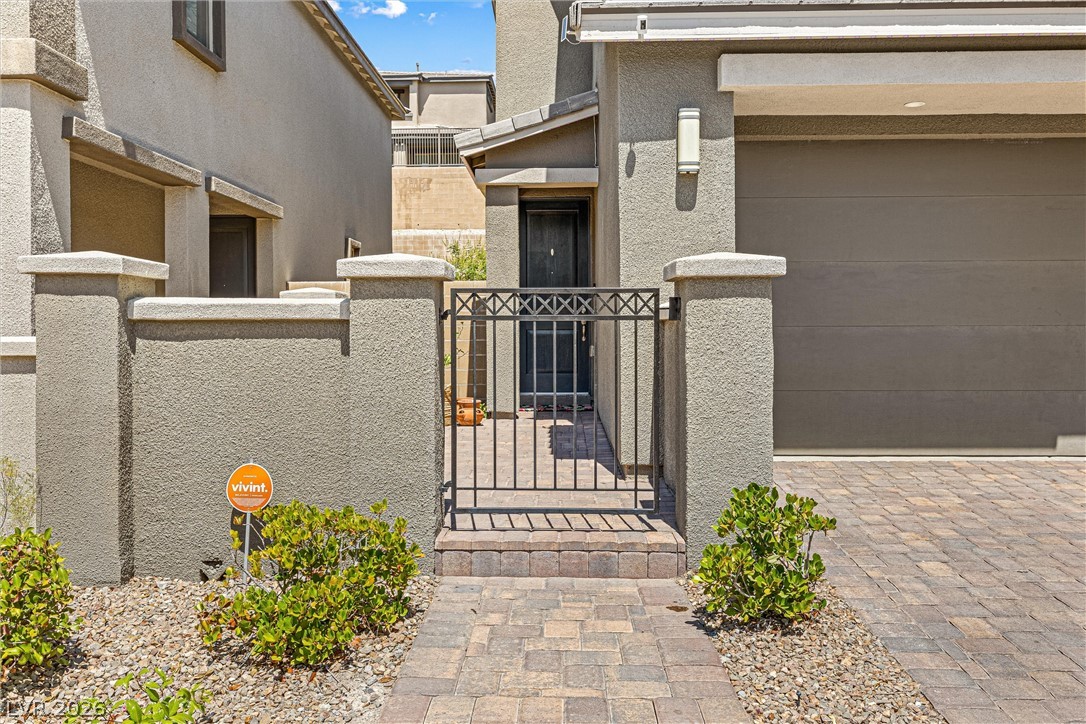 12537 Lylan Ridge Street Las Vegas, NV 89138 - Photo 2 of 40