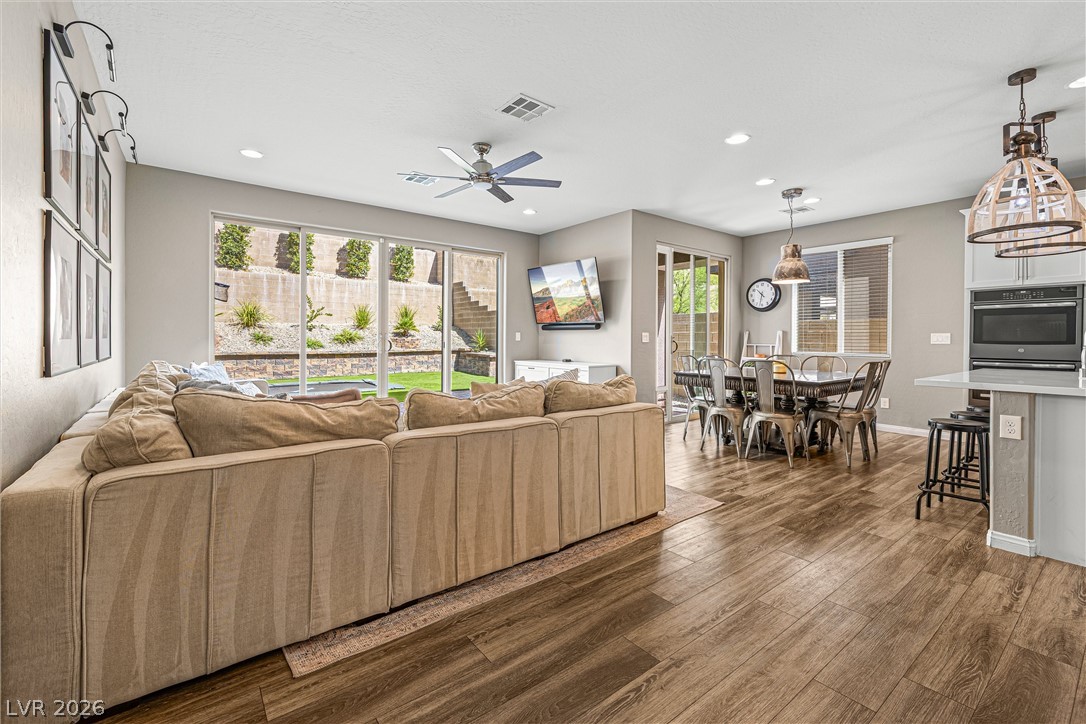 12537 Lylan Ridge Street Las Vegas, NV 89138 - Photo 6 of 40