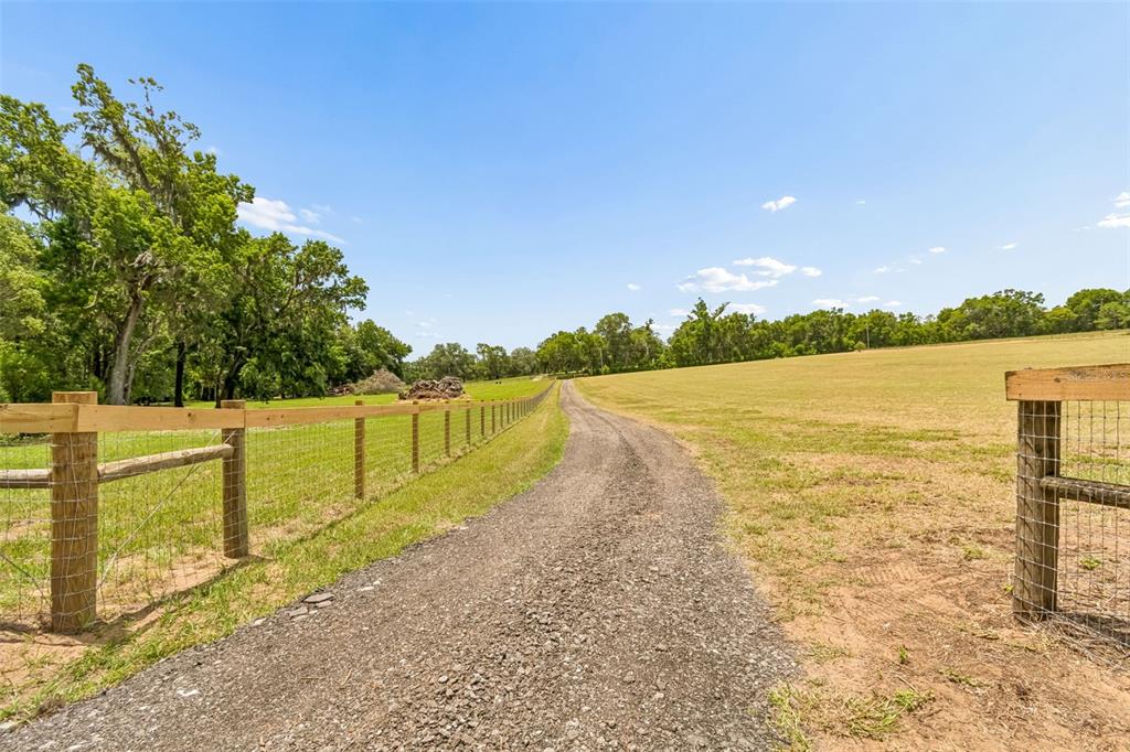 17345 Sweetwater Road Dade City, FL 33523 - Photo 57 of 77