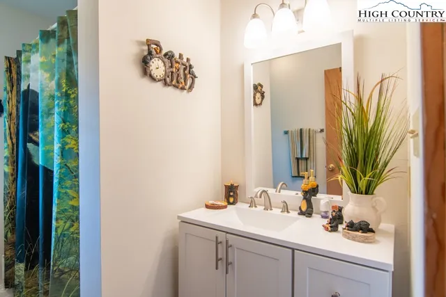 $320,000 | 40 Yuri Lane, Piney Creek, NC 28663