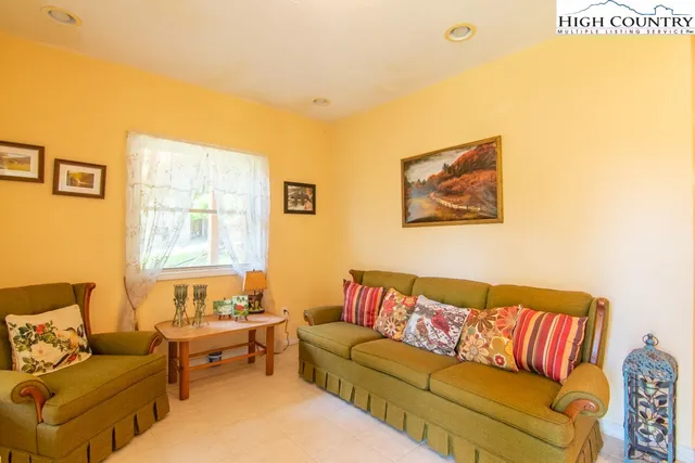 $320,000 | 40 Yuri Lane, Piney Creek, NC 28663