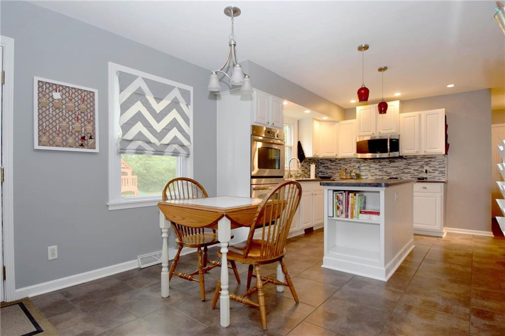 6628 Finchley Road Indianapolis, IN 46250 - Photo 11 of 34 Gallery Image 11