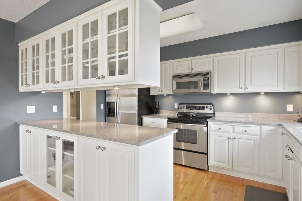 10401 Berkshire Road Bloomington, MN 55437 - Photo 1 of 1 Gallery Image 1