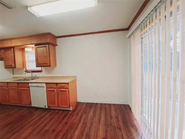 $1,550 | 852 Harvard Lane, Lancaster, TX 75134