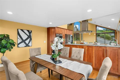 $1,988,000 | 4730 154th Place Southeast, Bellevue, WA 98006