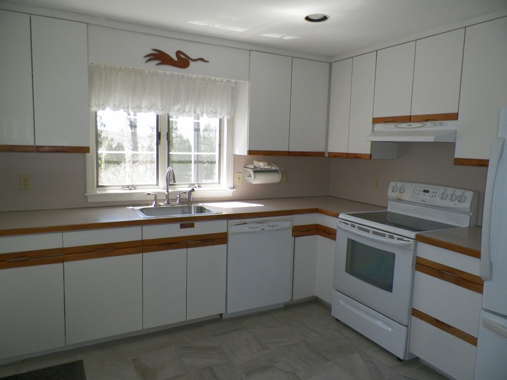 7 Homestead Road Bourne, MA 02562 - Photo 11 of 26
