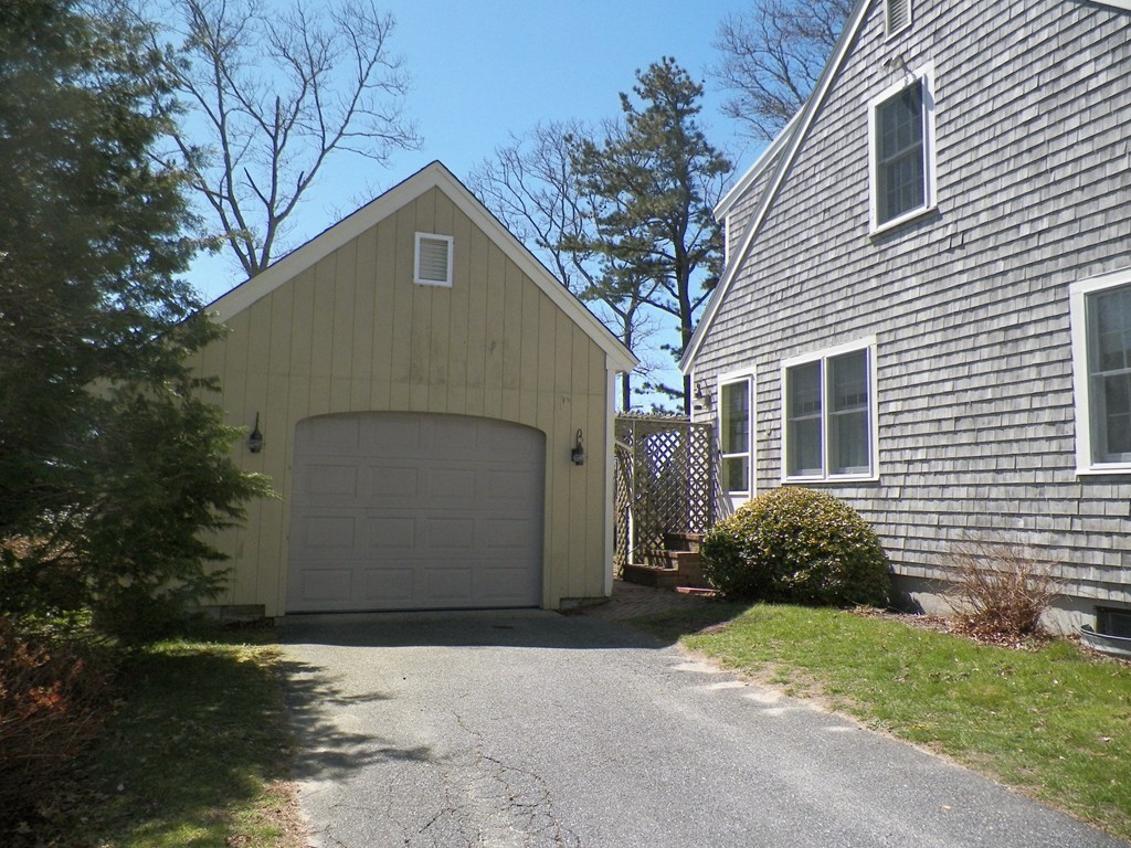 7 Homestead Road Bourne, MA 02562 - Photo 2 of 26