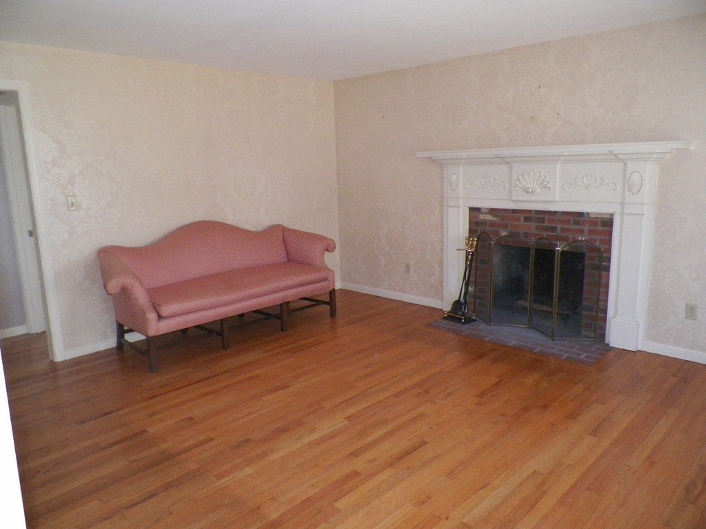 7 Homestead Road Bourne, MA 02562 - Photo 8 of 26