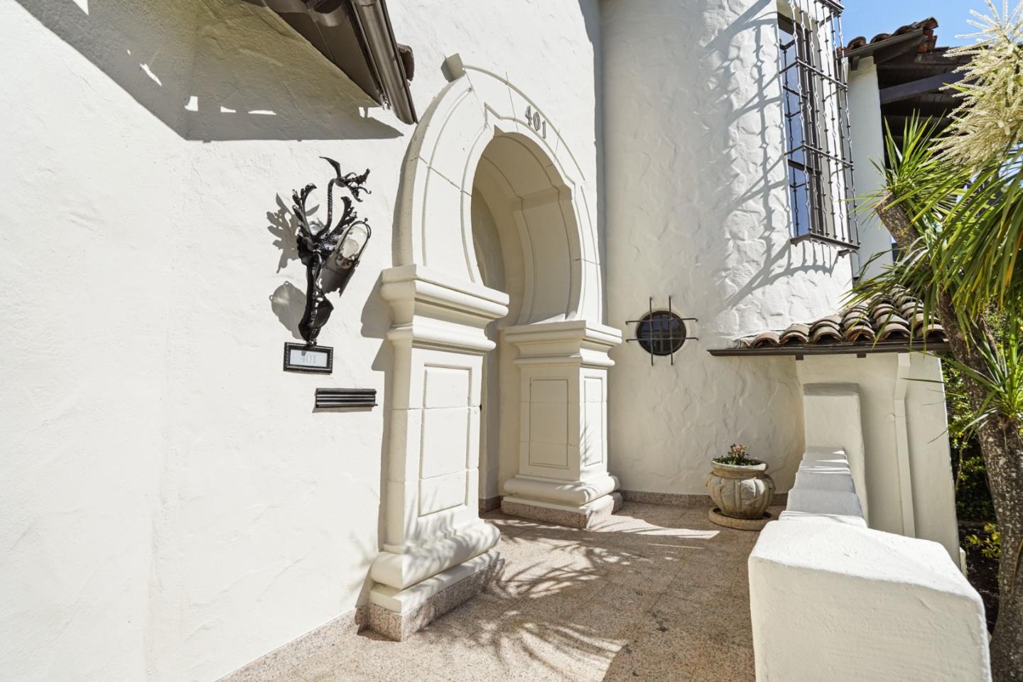 401 Parrott Drive San Mateo, CA 94402 - Photo 4 of 68