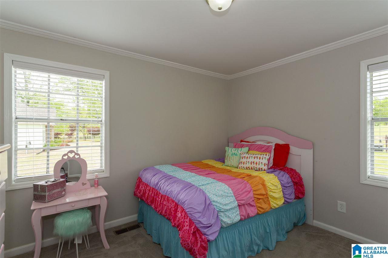 212 West Shugart Ridge Road Gardendale, AL 35071 - Photo 17 of 34