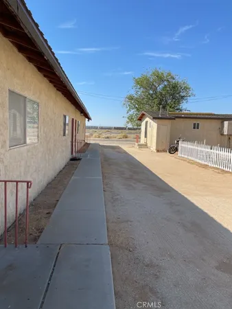 $750 | 14301 Frontage Road, Unit 14, North Edwards, CA 93523