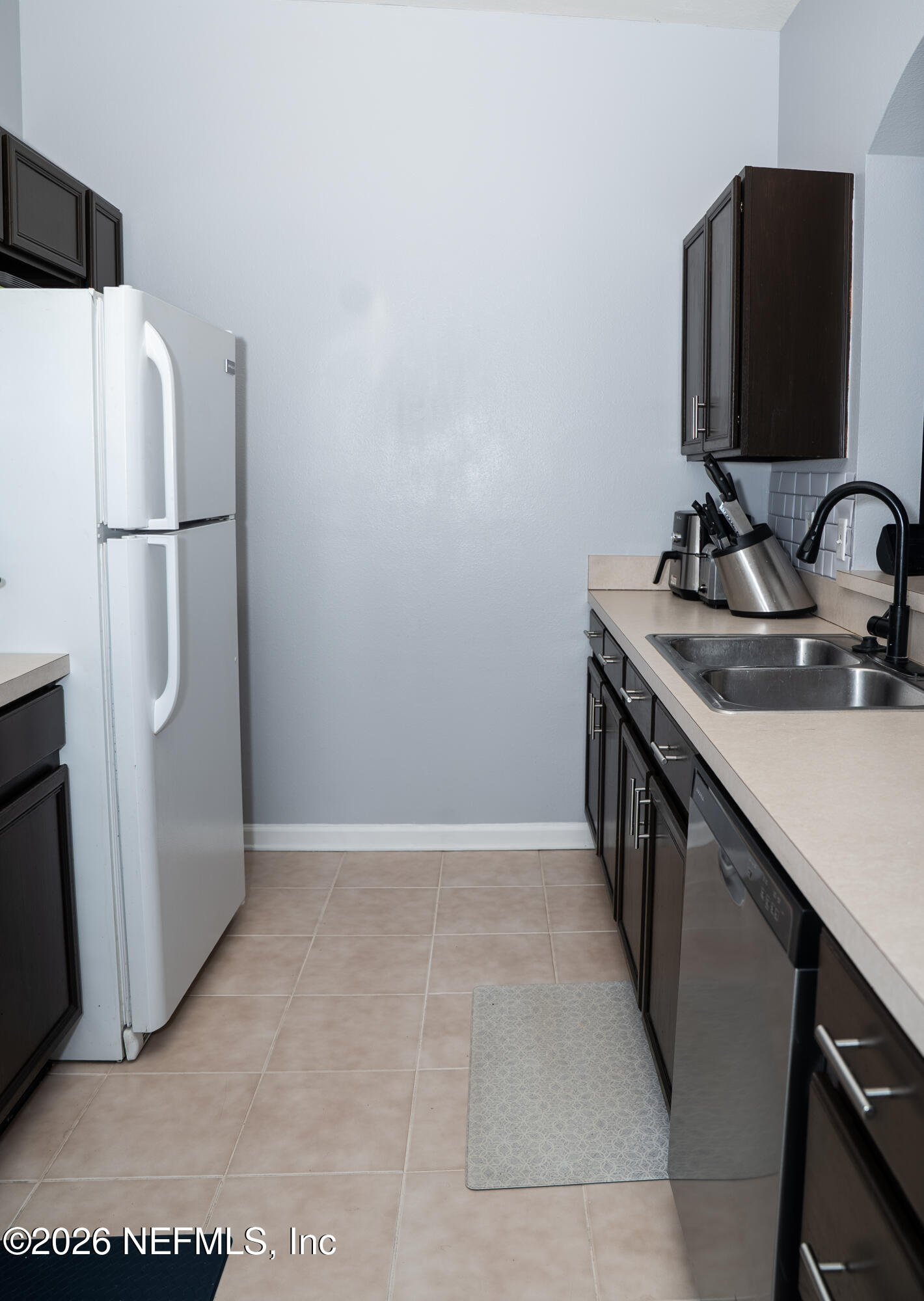 7990 Baymeadows Road East, Unit 530 Jacksonville, FL 32256 - Photo 7 of 19 kitchen1