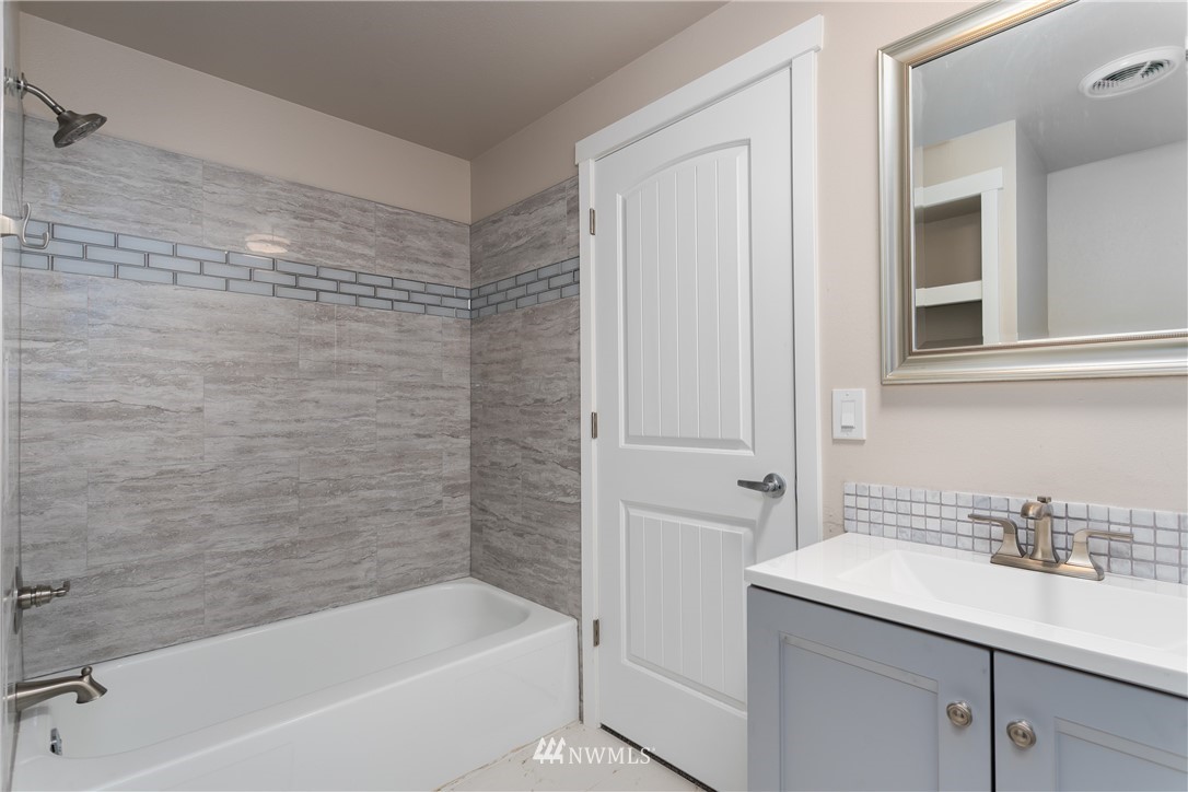 1341 East Maple Street Kent, WA 98030 - Photo 14 of 23 Gallery Image 14