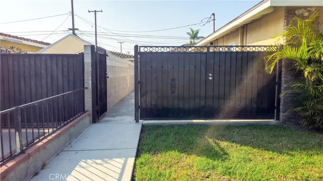 $2,700 | 617 North Orange Avenue, Unit B, West Covina, CA 91790