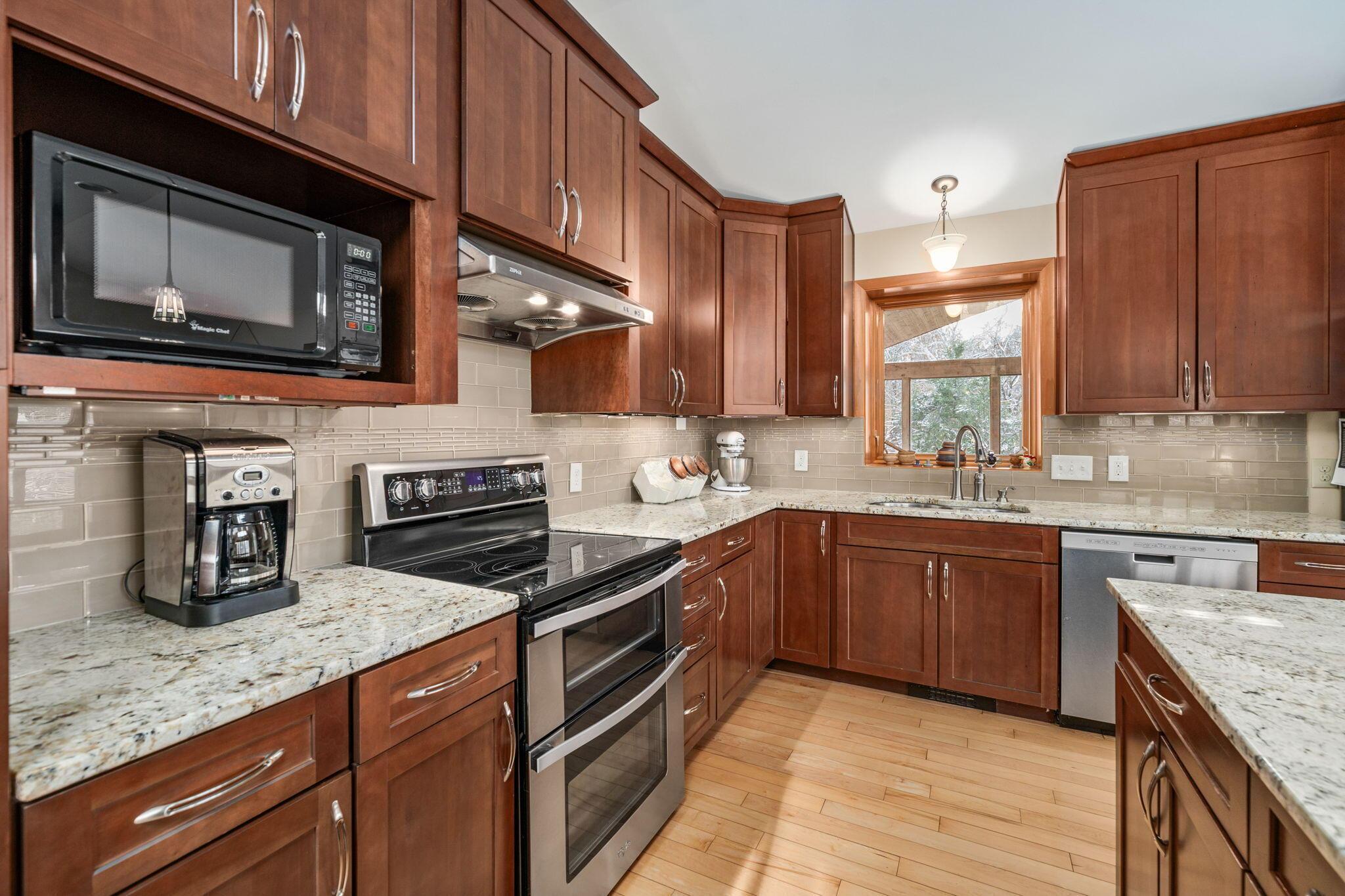 375 Home Road Delaware, OH 43015 - Photo 28 of 97 Kitchen