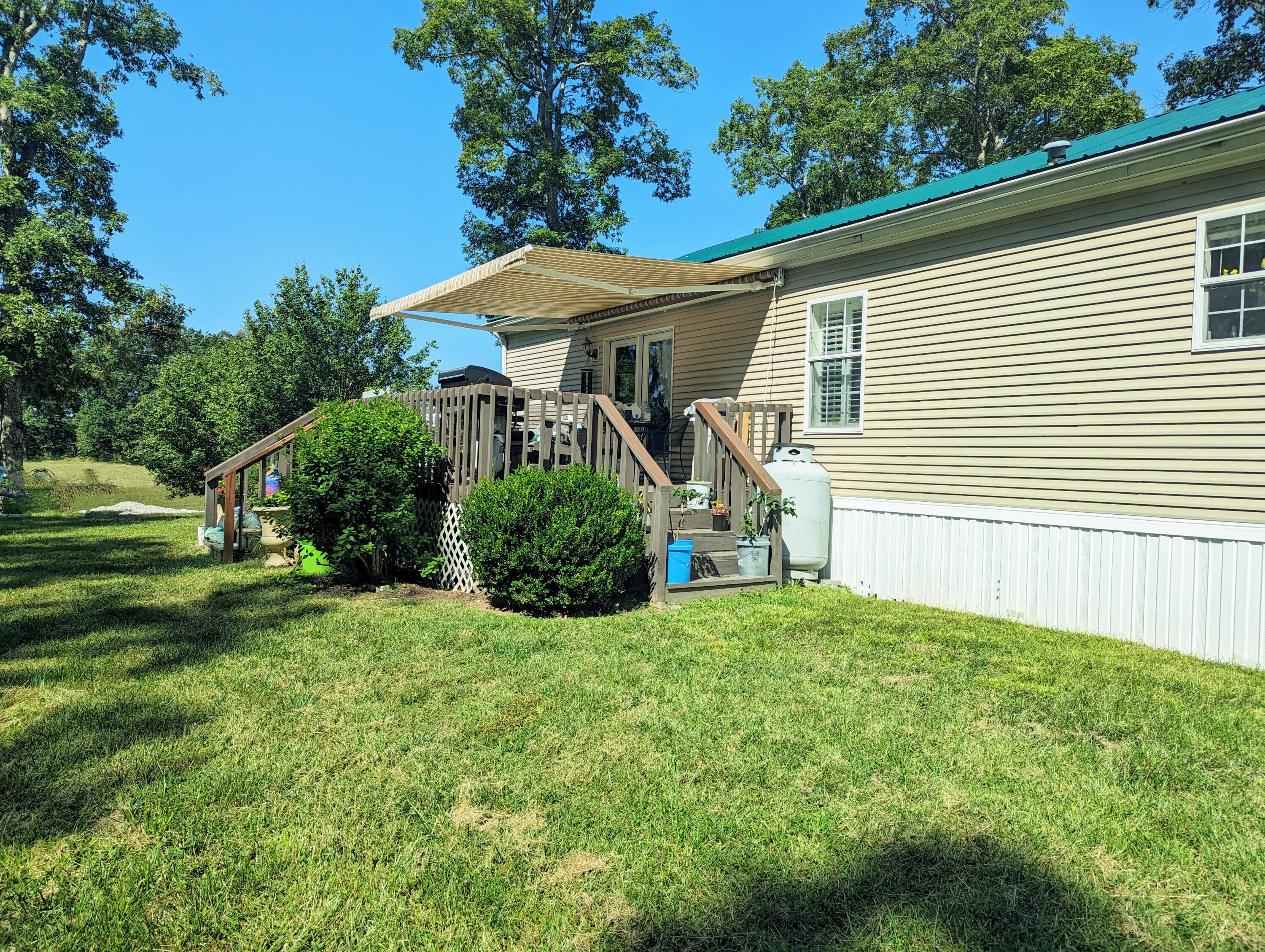 241 Eberle Road McKee, KY 40447 - Photo 7 of 53 PXL_20230922_161023372~2