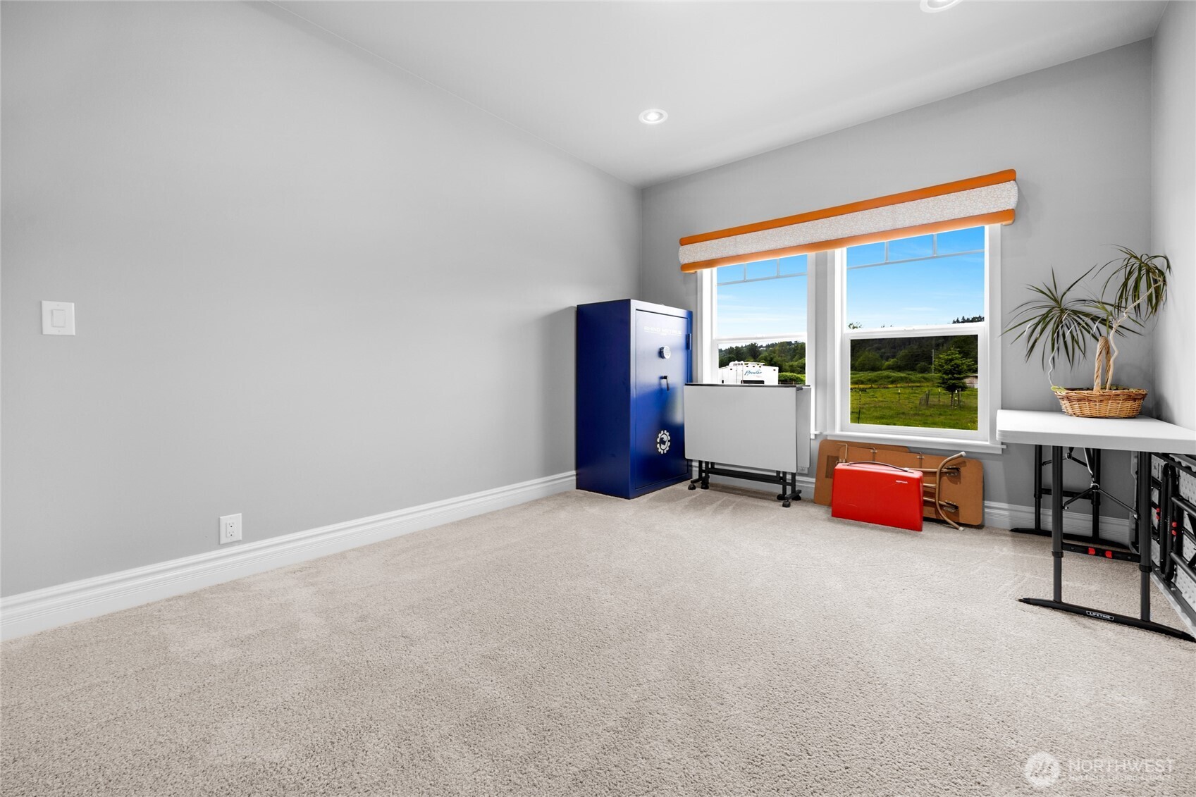 26812 162nd Street Southeast Monroe, WA 98272 - Photo 23 of 40 an empty room with furniture and a window