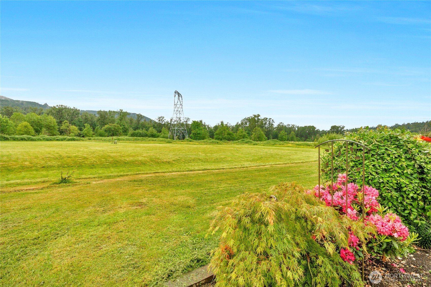 26812 162nd Street Southeast Monroe, WA 98272 - Photo 35 of 40 a view of an ocean and a mountain