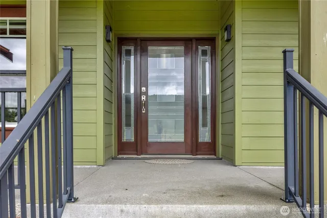 a view of entrance door of the house