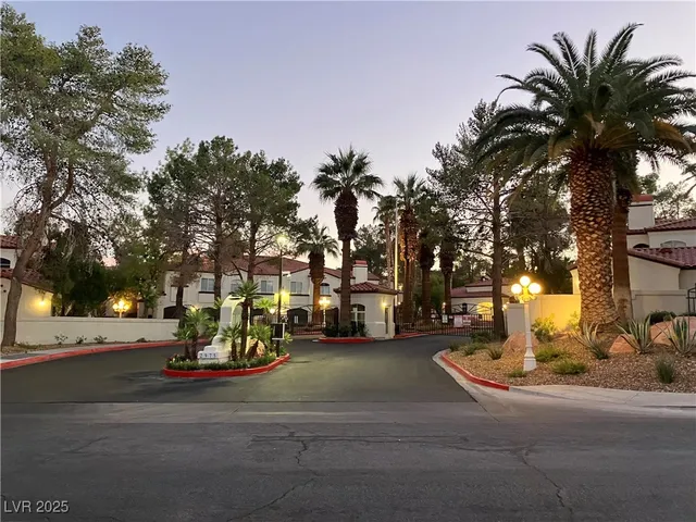 $279,000 | 2975 Bluegrass Lane, Unit 521, Henderson, NV 89074