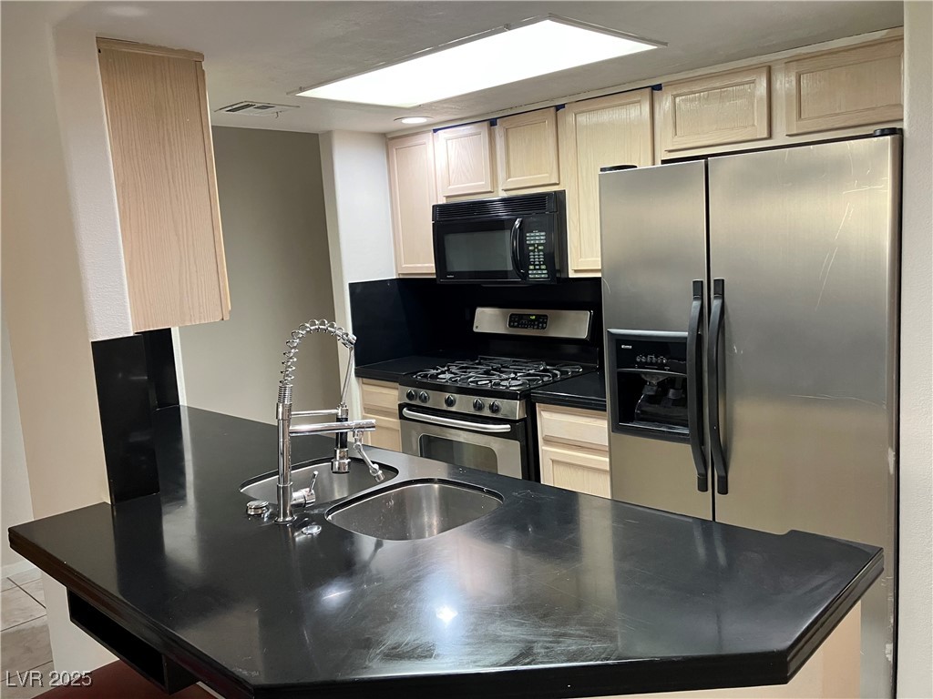 2975 Bluegrass Lane, Unit 521 Henderson, NV 89074 - Photo 11 of 35