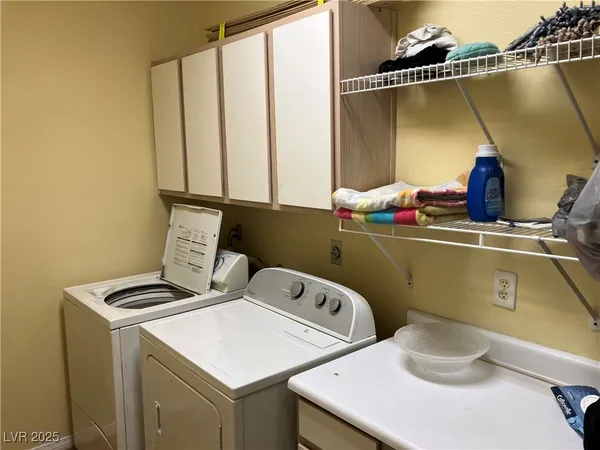 $279,000 | 2975 Bluegrass Lane, Unit 521, Henderson, NV 89074