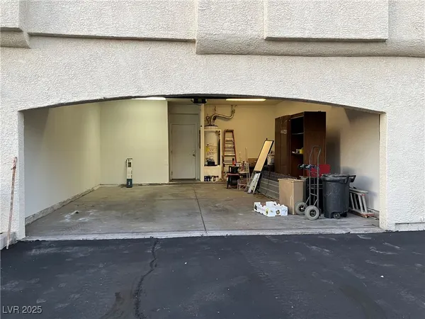 $279,000 | 2975 Bluegrass Lane, Unit 521, Henderson, NV 89074