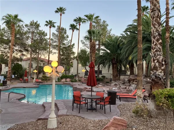 $279,000 | 2975 Bluegrass Lane, Unit 521, Henderson, NV 89074