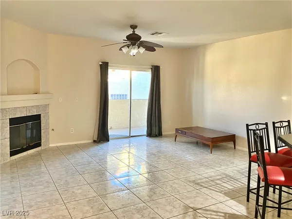 $279,000 | 2975 Bluegrass Lane, Unit 521, Henderson, NV 89074