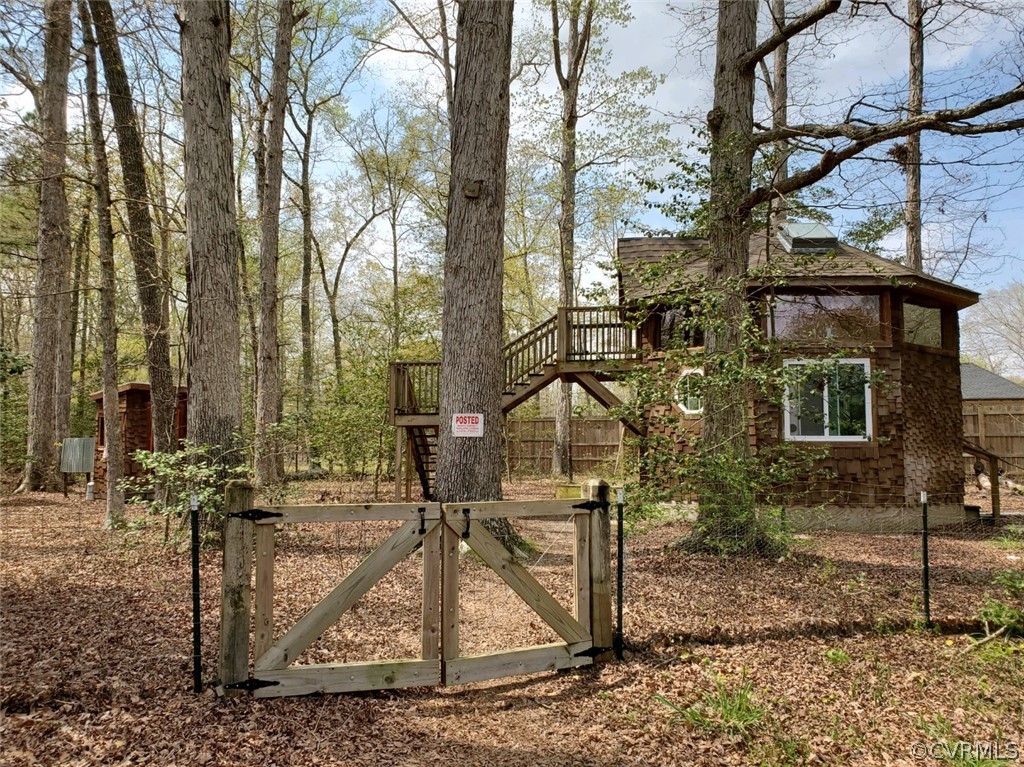 3800 Newbys Bridge Road Chesterfield, VA 23832 - Photo 8 of 21 Tree house/tiny house at the back of property. Ba