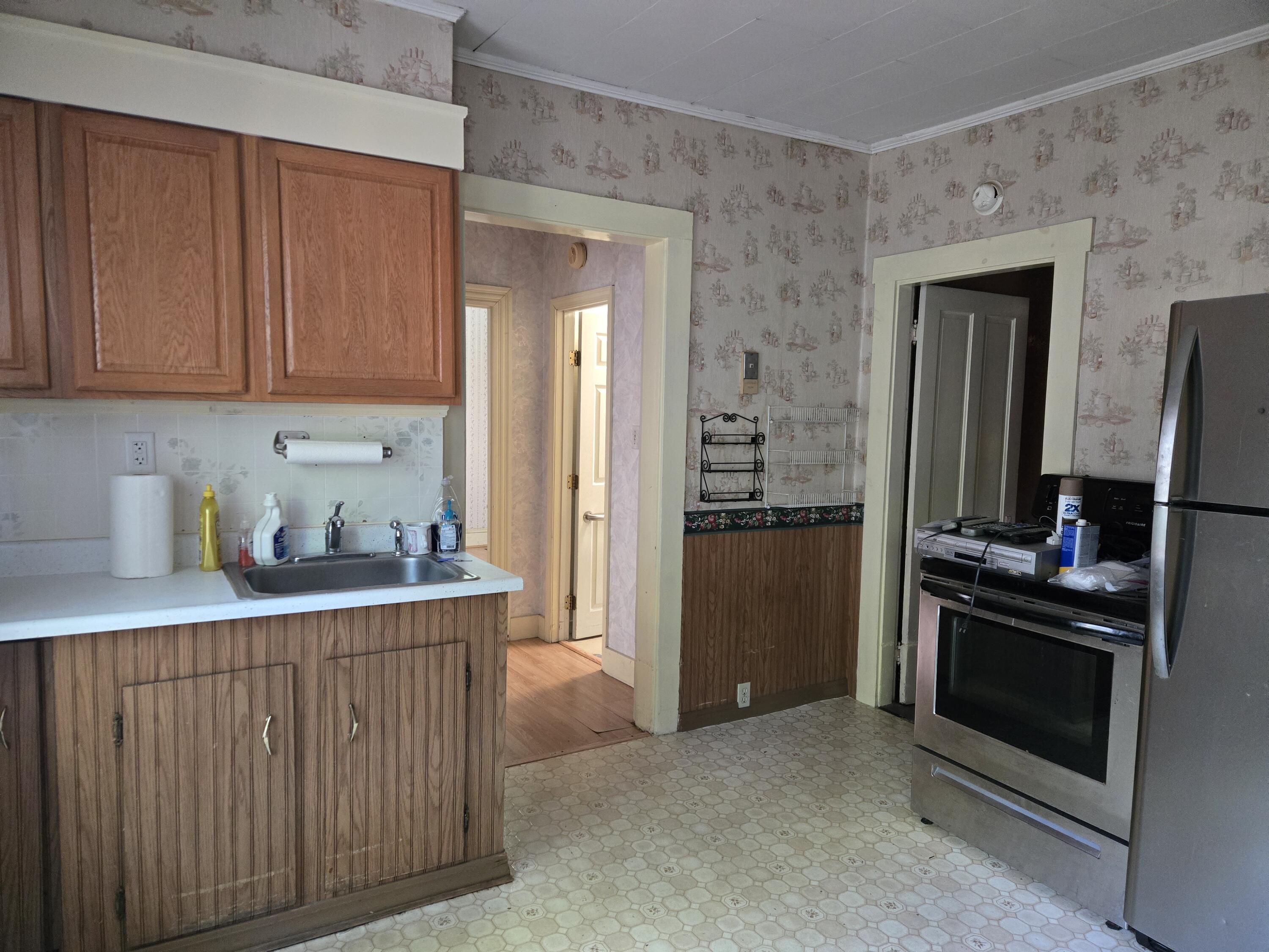 36 Cottage Street Bangor, ME 04401 - Photo 4 of 14 1st floor kitchen