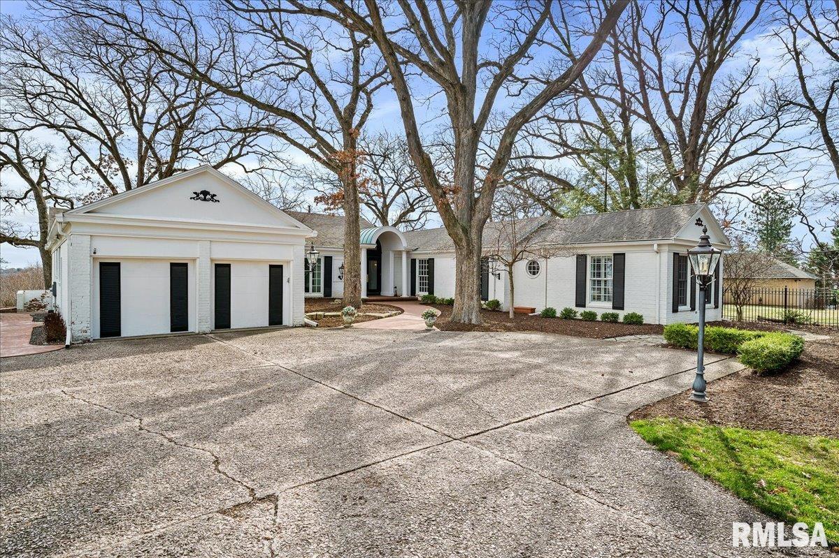 570 East High Point Road Peoria, IL 61614 - Photo 1 of 64 Gallery Image 1