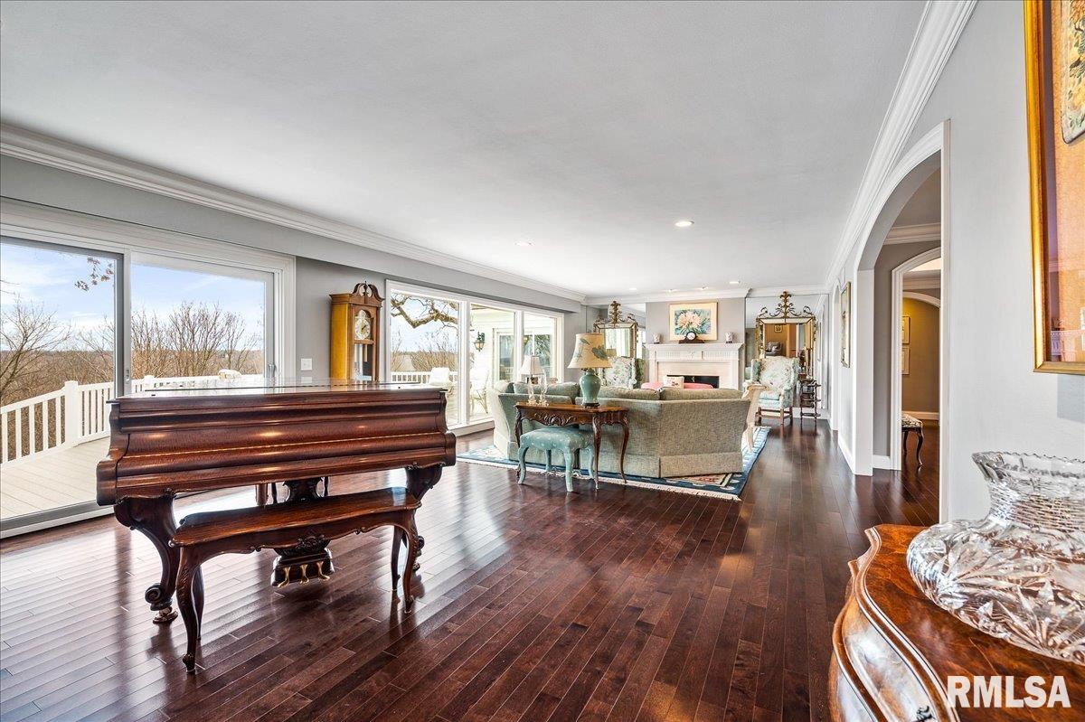 570 East High Point Road Peoria, IL 61614 - Photo 11 of 64 Gallery Image 11