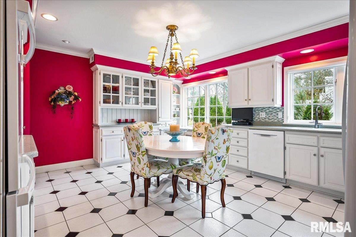 570 East High Point Road Peoria, IL 61614 - Photo 14 of 64 Gallery Image 14