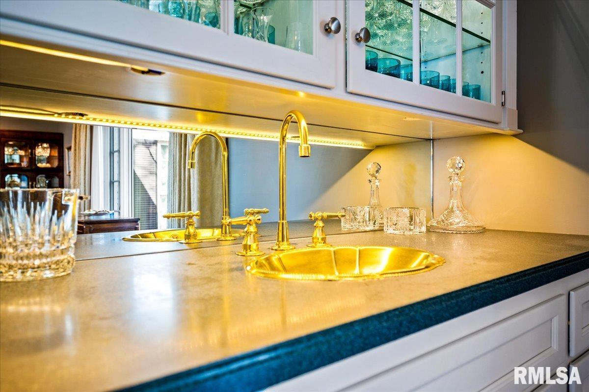 570 East High Point Road Peoria, IL 61614 - Photo 21 of 64 Gallery Image 21