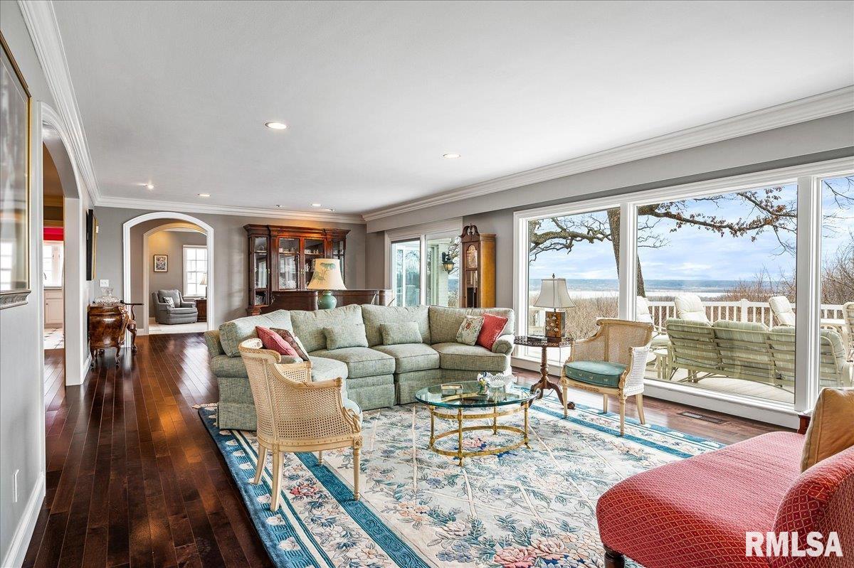 570 East High Point Road Peoria, IL 61614 - Photo 8 of 64 Gallery Image 8