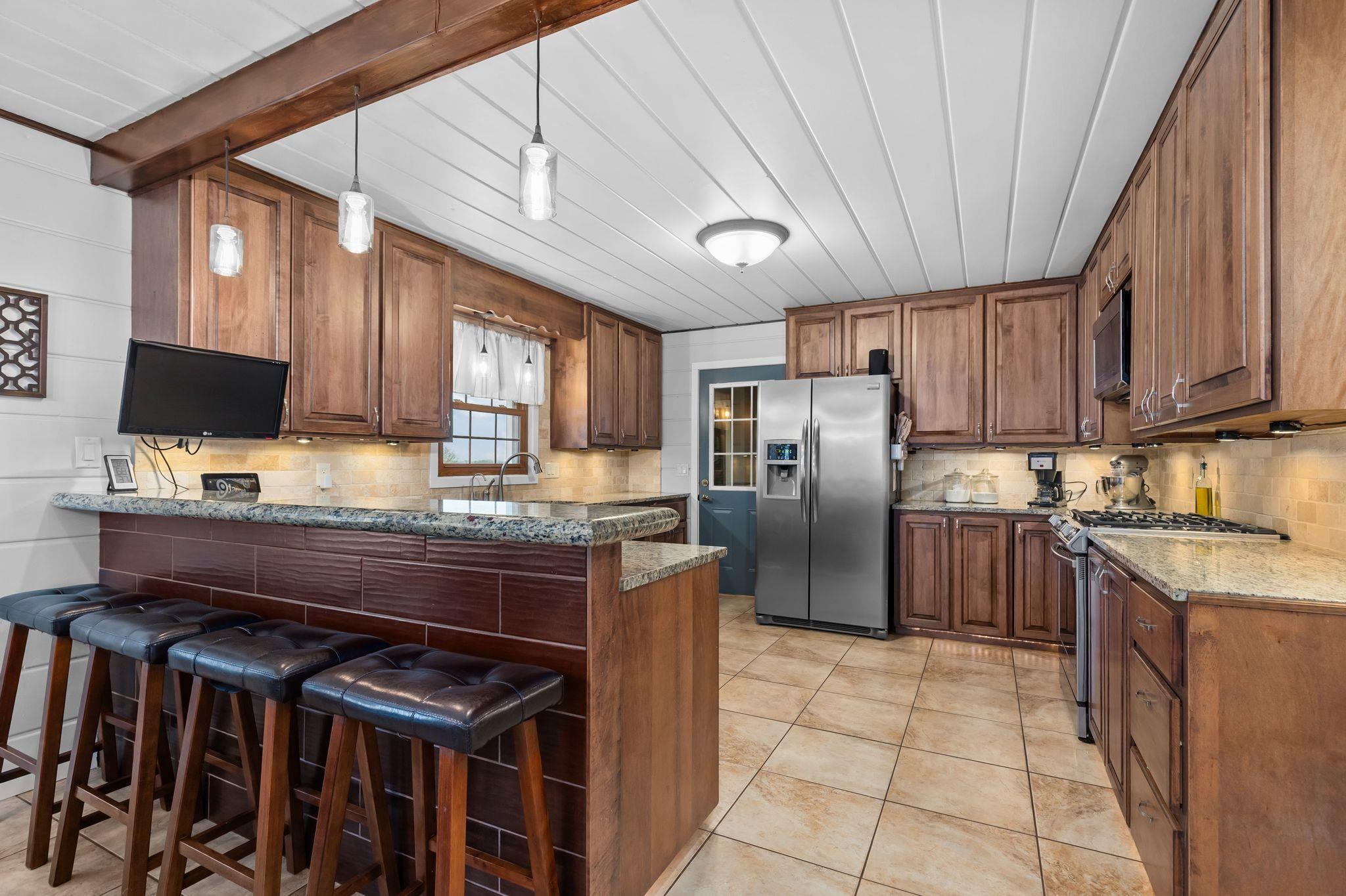 2284 Waukau Road Omro, WI 54963 - Photo 13 of 78